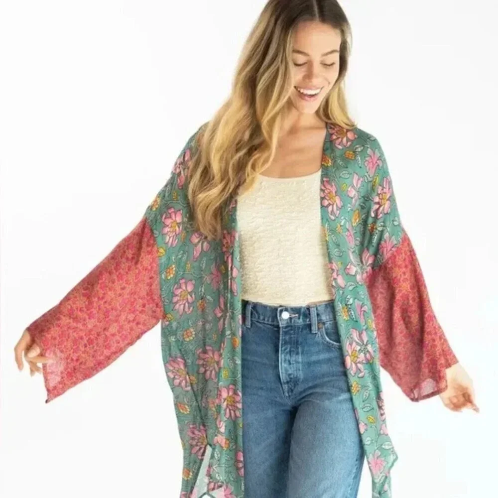 Natural Life Pink Lilies Mix Florals Sierra Mixed Print Kimono Size S/M 41240